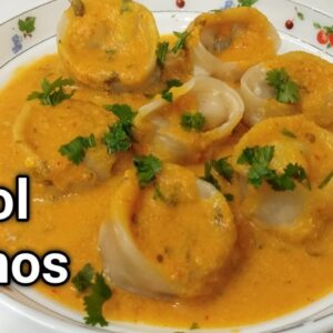 Jhol momos